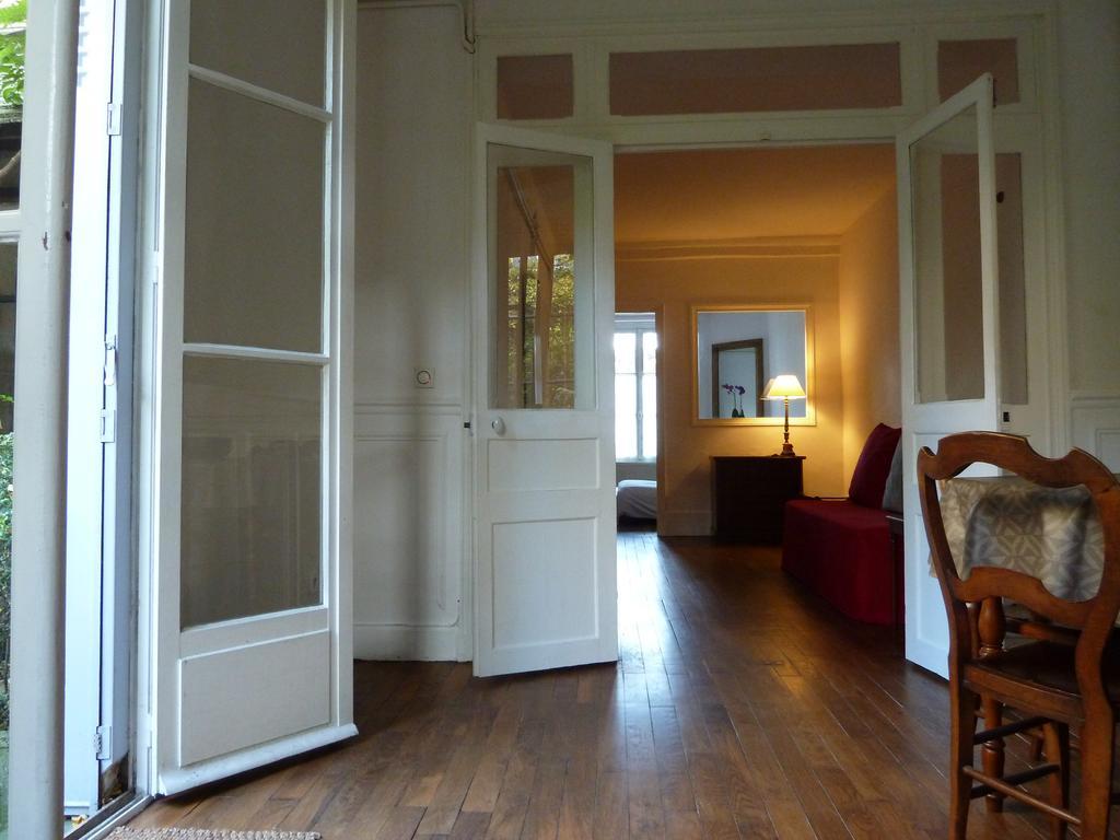 Les Carres Apartment Versailles Room photo